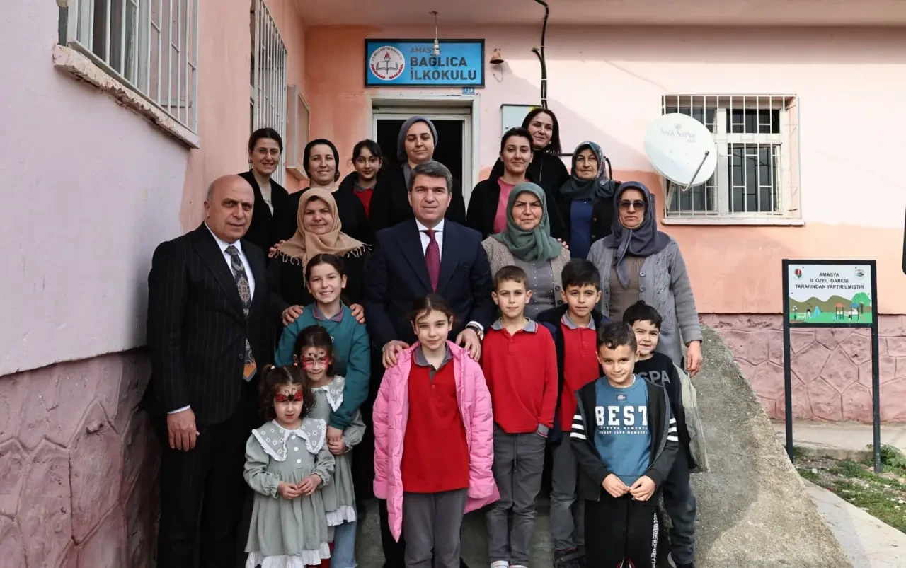 Amasya Valisi Önder Bakan Köy Okulunda 3