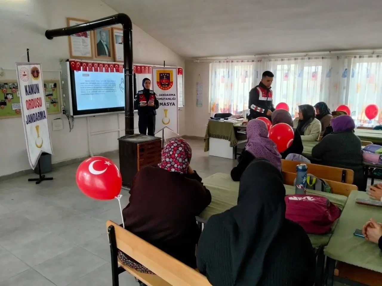 Gümüşhacıköy Köy Okullarında KADES Eğitimi Verildi 2