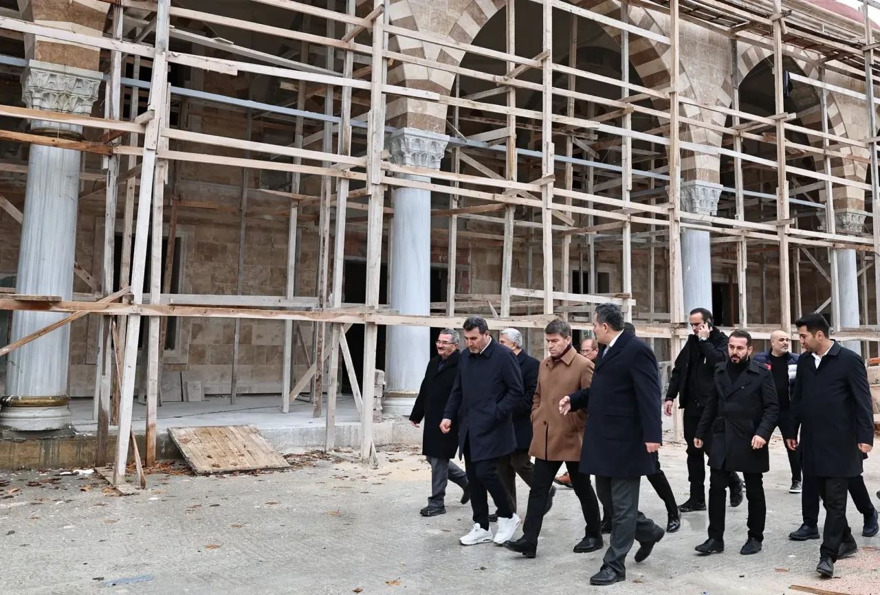 Suluova Şeker Camii İnşaatı Yerinde İncelendi 3