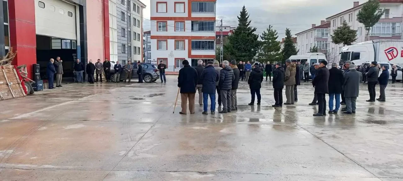 Umre Yolcuları Dualarla Uğurlandı 3