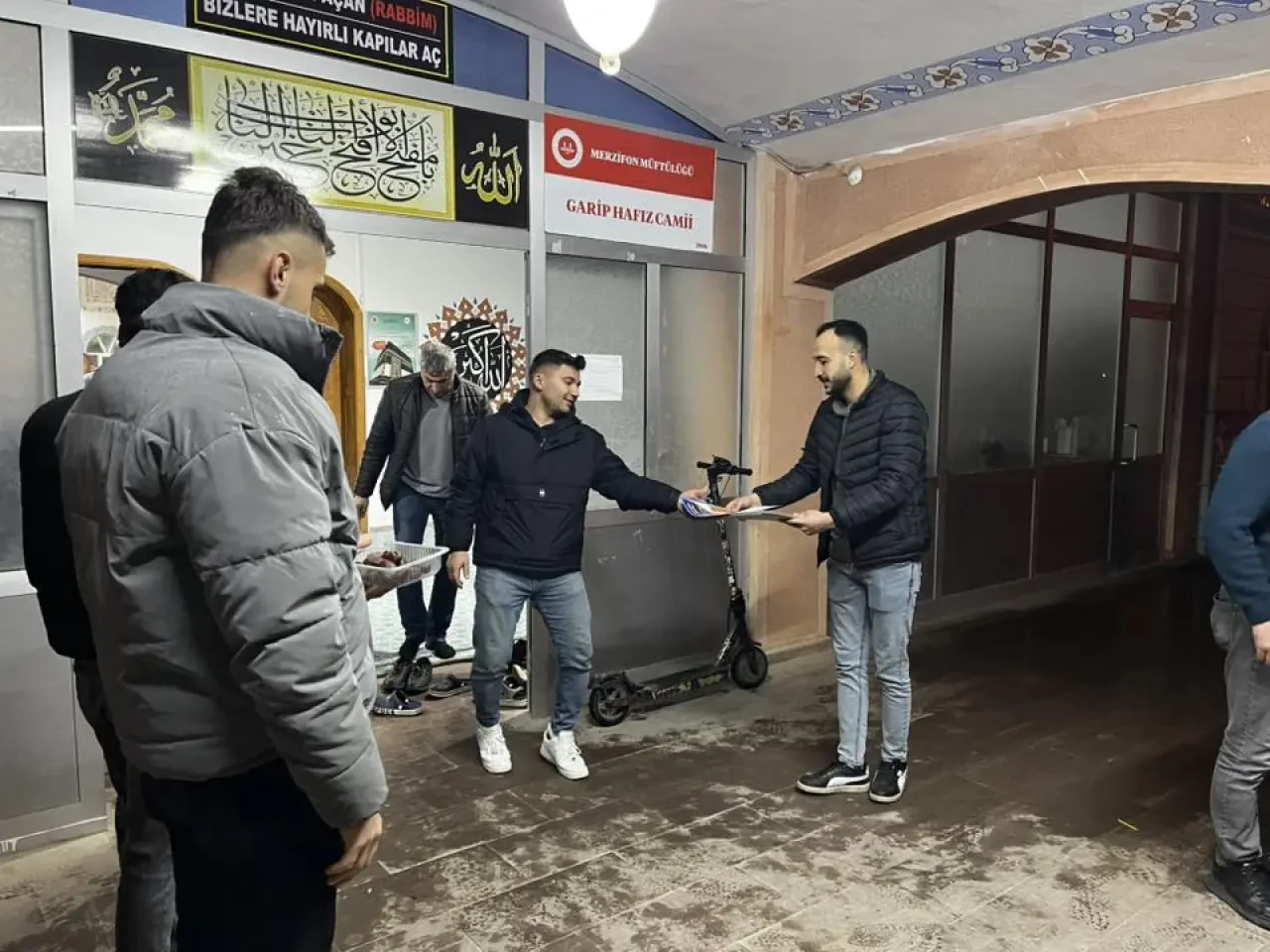 Ak Parti Gençlik Kolları Sahada 2