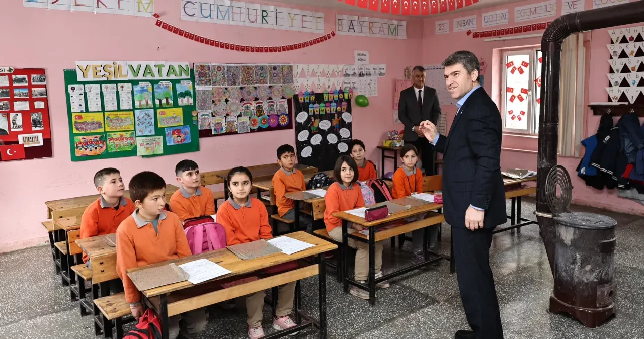 Amasya Valisi Önder Bakan Köy Okulu'nda 3