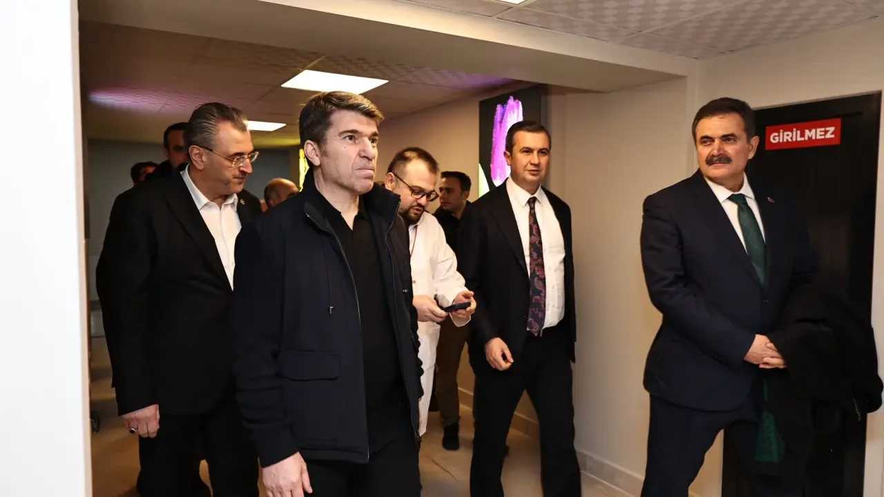 Amasya Valisi Bakan ve Amasya Milletvekillerinden Hastalara Moral 4