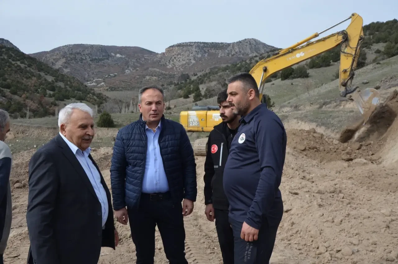 Göynücek’te Gölet Yolunda Çalışma Başladı 4