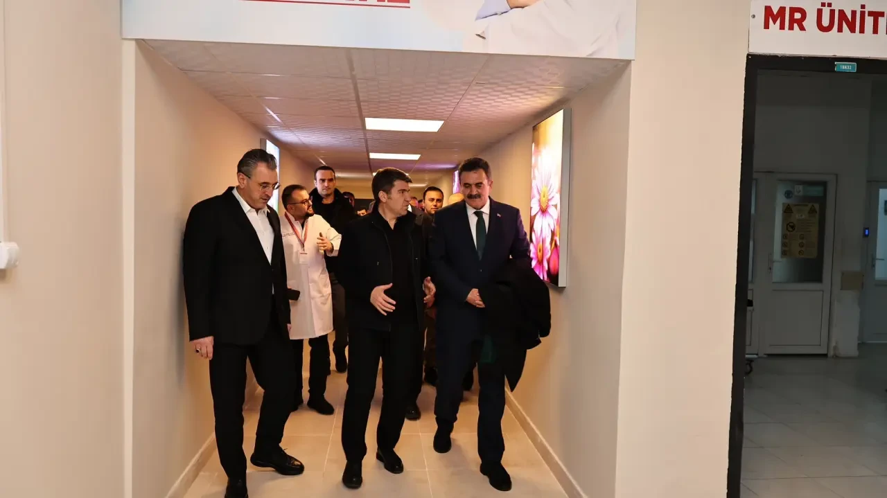 Amasya Valisi Bakan ve Amasya Milletvekillerinden Hastalara Moral 5