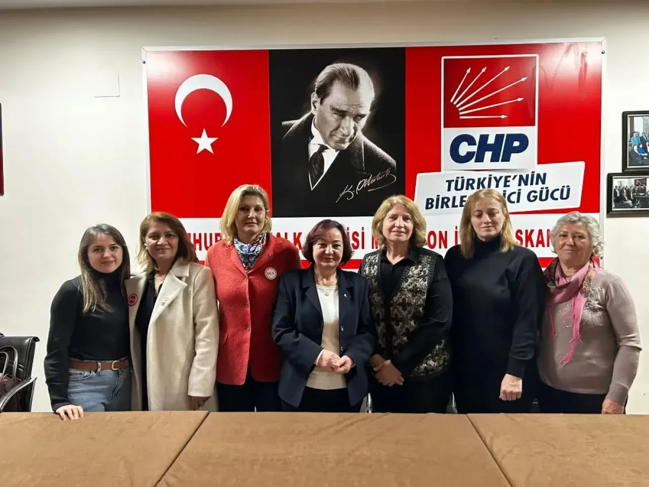 Merzifon CHP Kadın Kolları’ndan Esnafa İftariyelik İkram 5