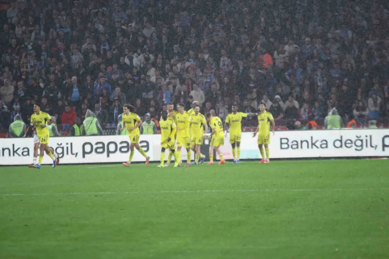 Trabzonspor: 2 - Fenerbahçe: 3 4