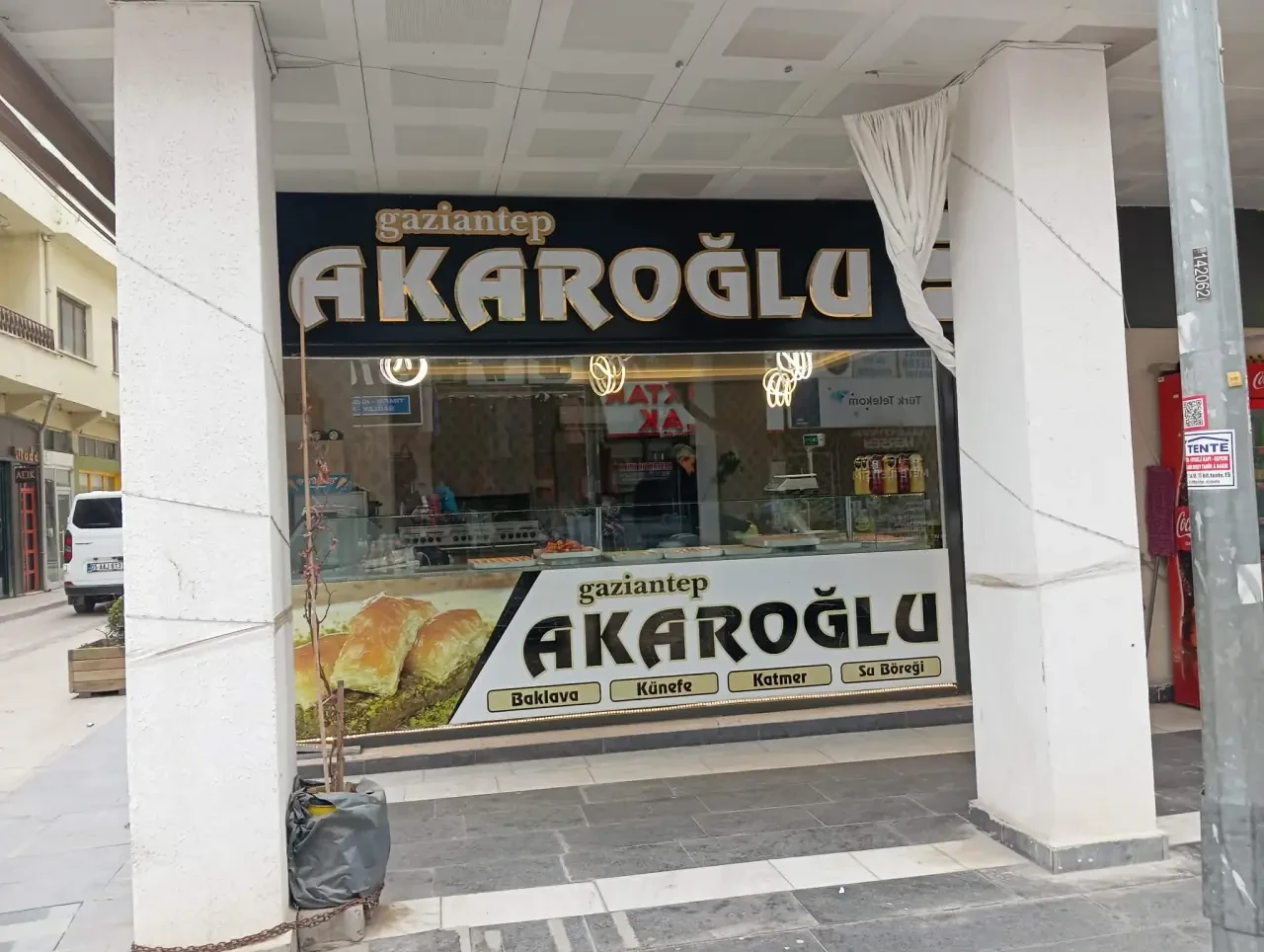 Bakan Çok, Alan Yok! 1