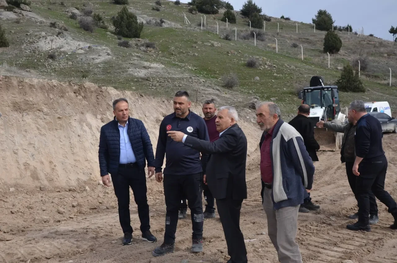 Göynücek’te Gölet Yolunda Çalışma Başladı 1