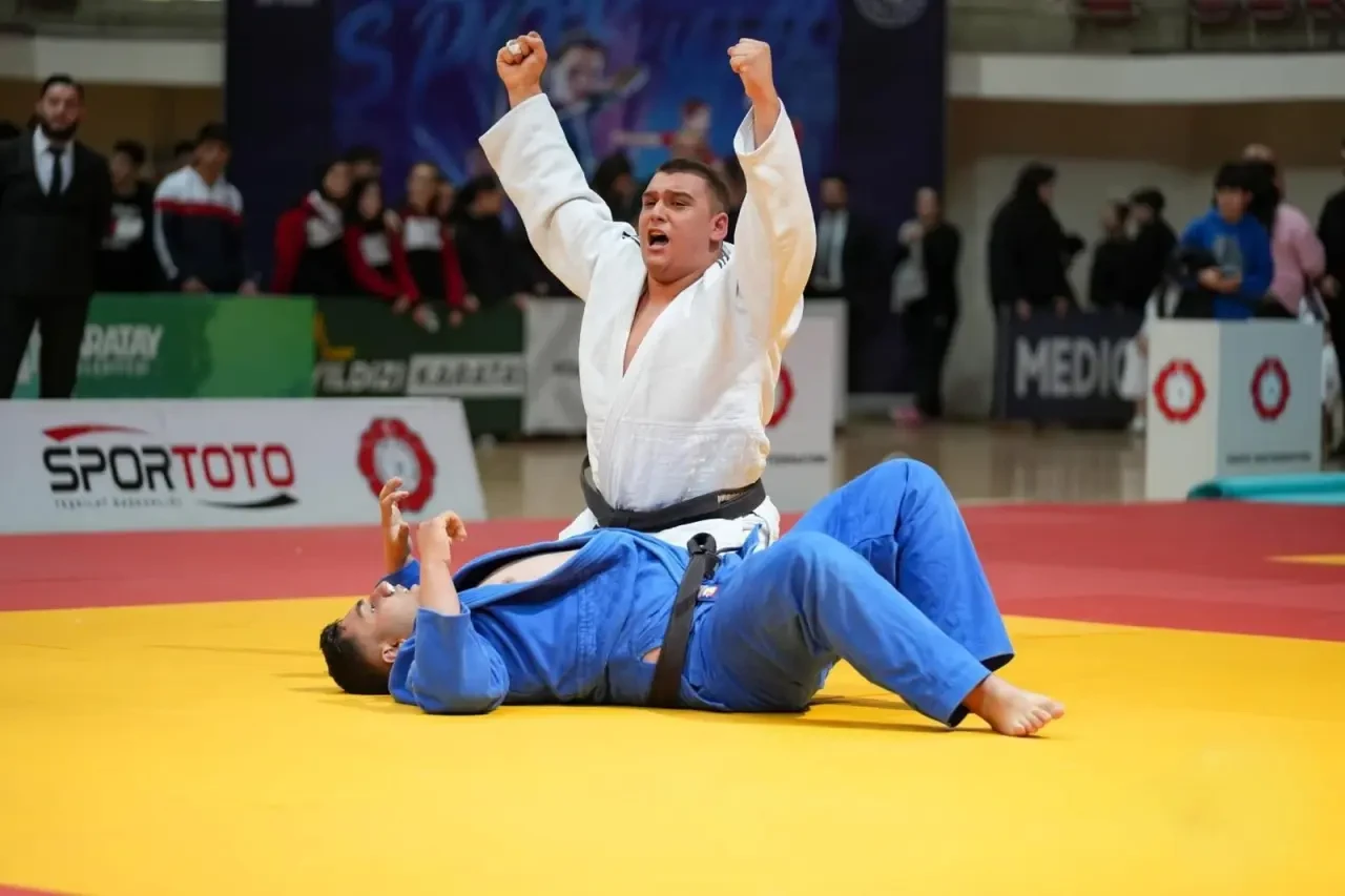 Amasyalı Kerem Recayi Soyhan Üç Alanda Zirvede 3