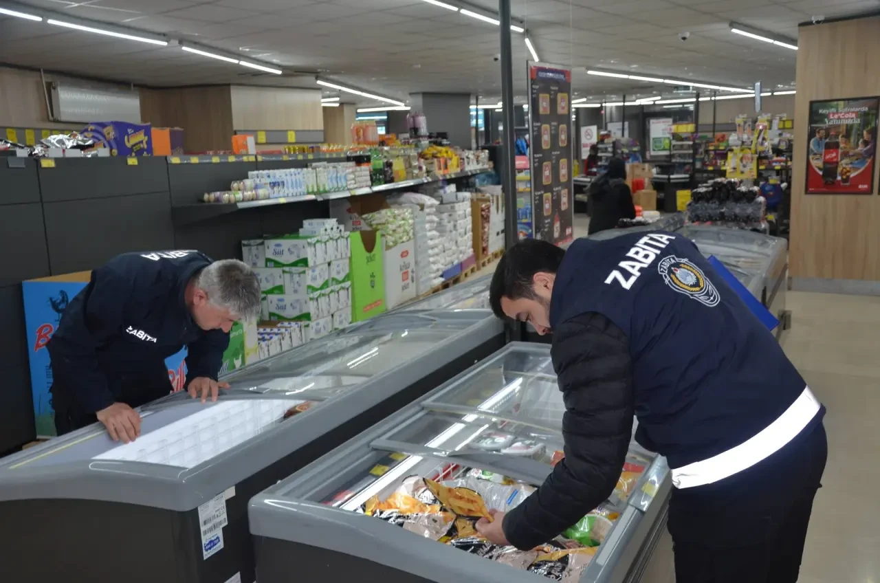 Göynücek’te Zincir Marketlere Sıkı Denetim 3