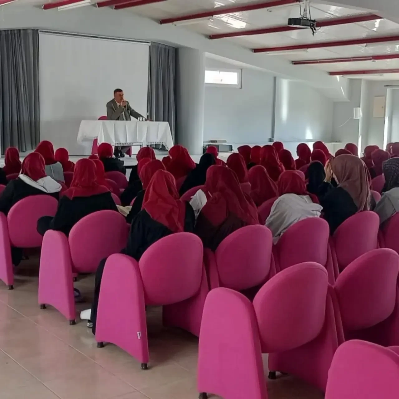 Kesti’den Genç Hafızlara Konferans 5