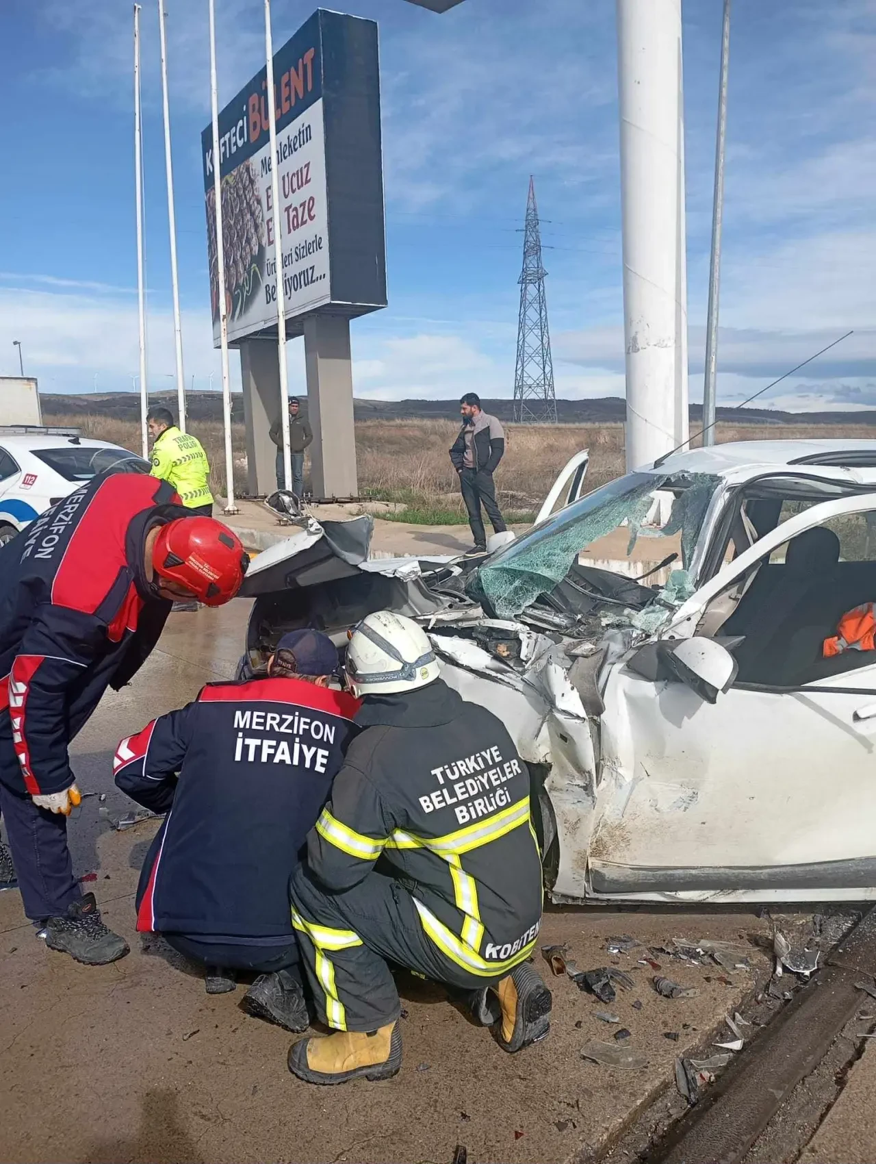 Merzifon Yolunda Sıkışmalı Trafik Kazası: 1 Yaralı 2