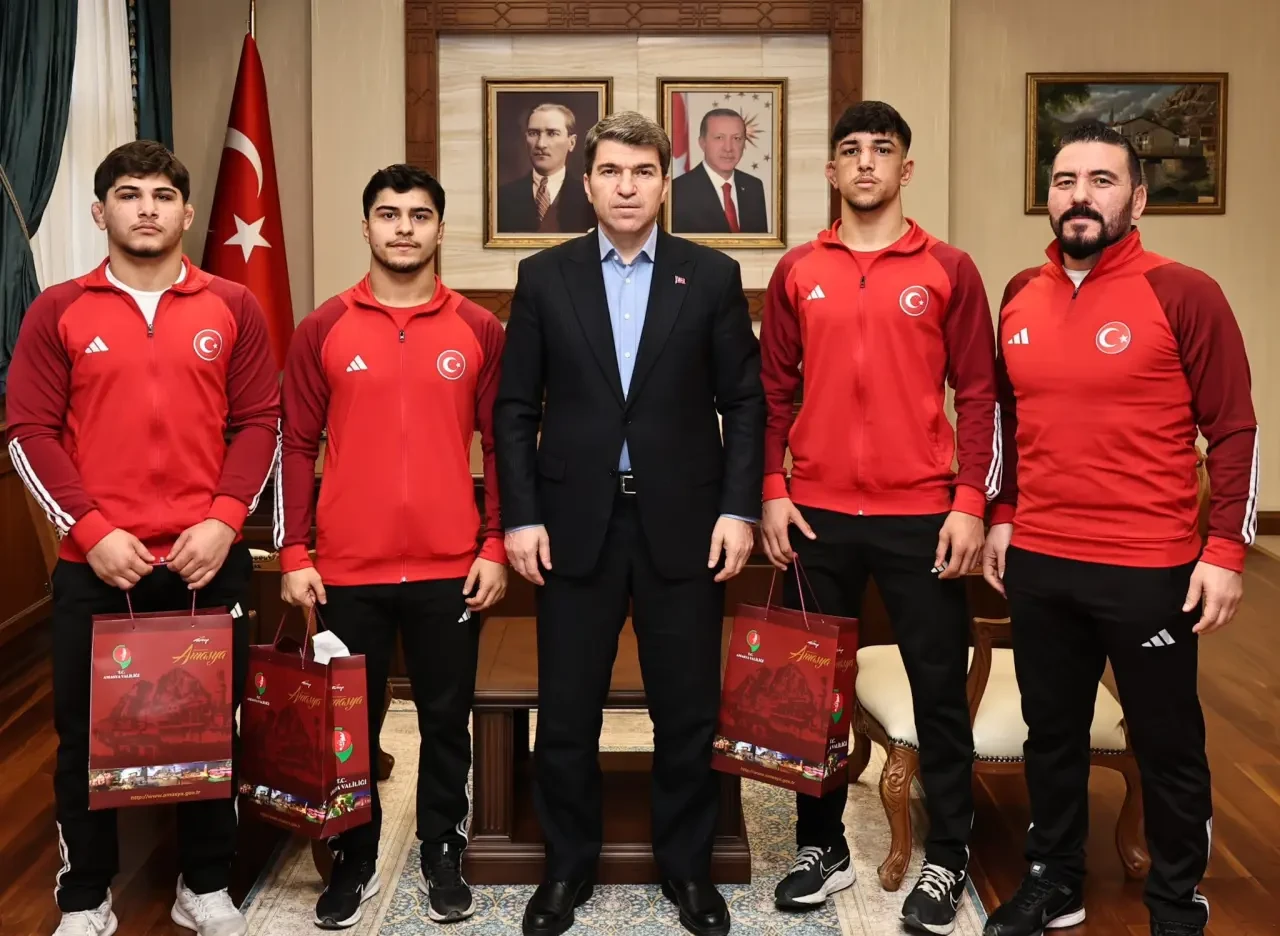 Amasya’nın Altın Güreşçileri Valilikte 1
