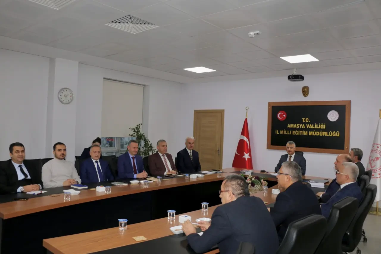 Amasya’da Eğitim Masaya Yatırıldı 1