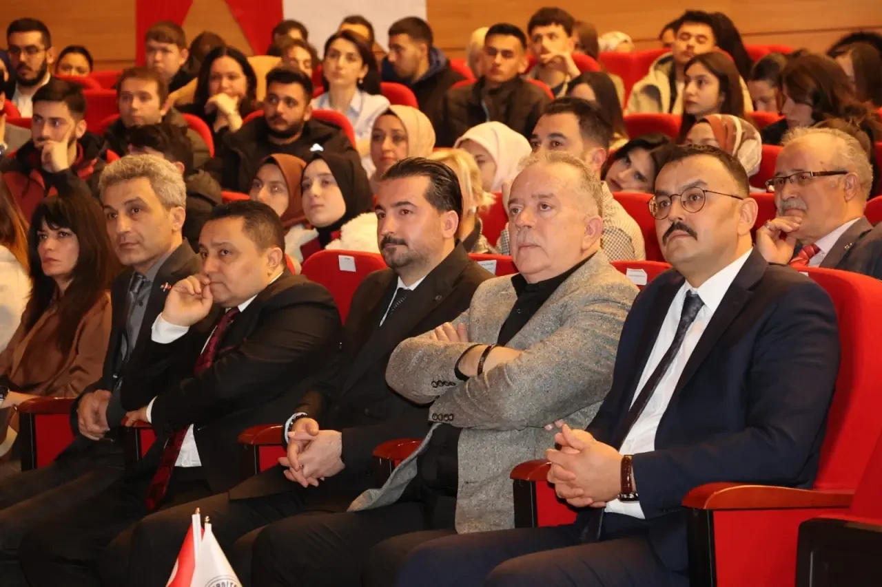 Amasya Üniversitesi’nde "Bir Tıkla Suça Ortak Olma!" Farkındalığı 2