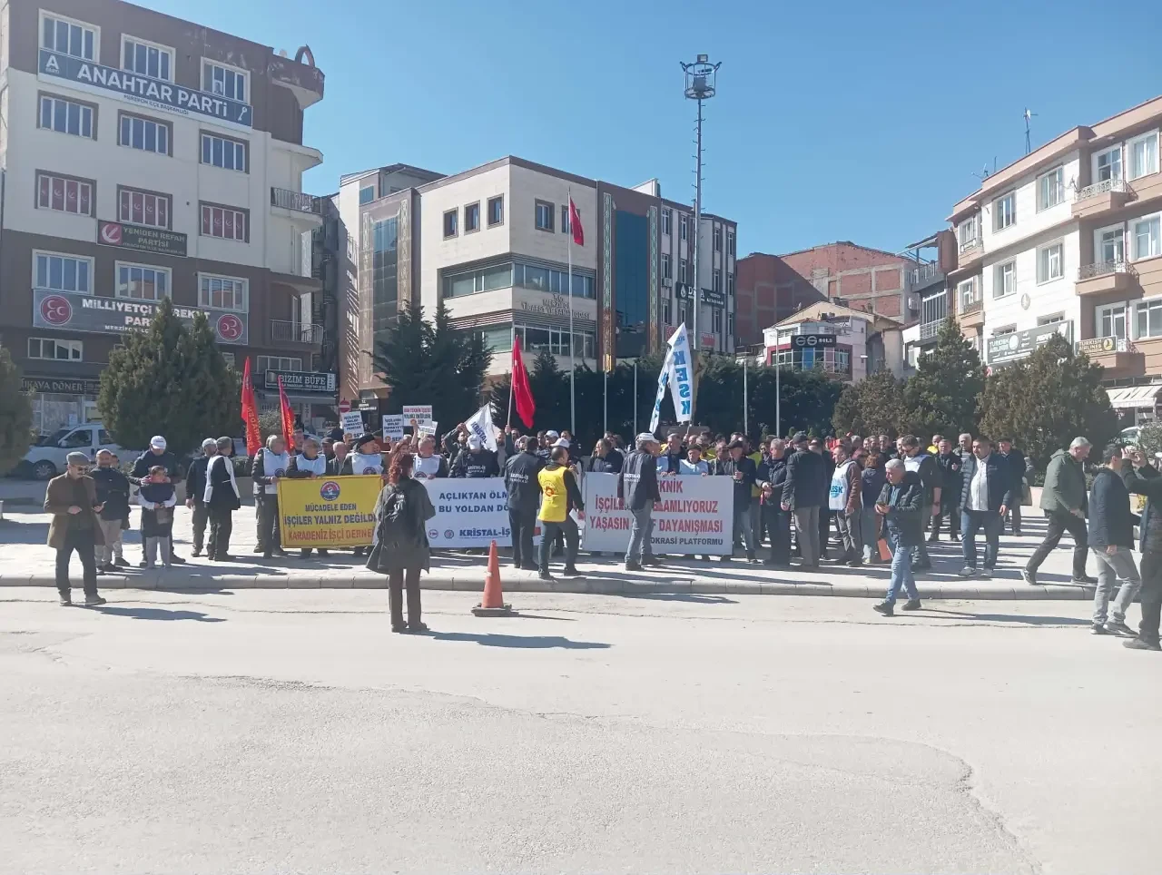 İşçilerin Grevi 220’nci Gününde! 1