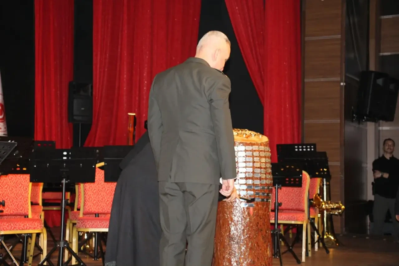 İstiklale Giden Yolda Türkiye Şehitlerini Andı 2