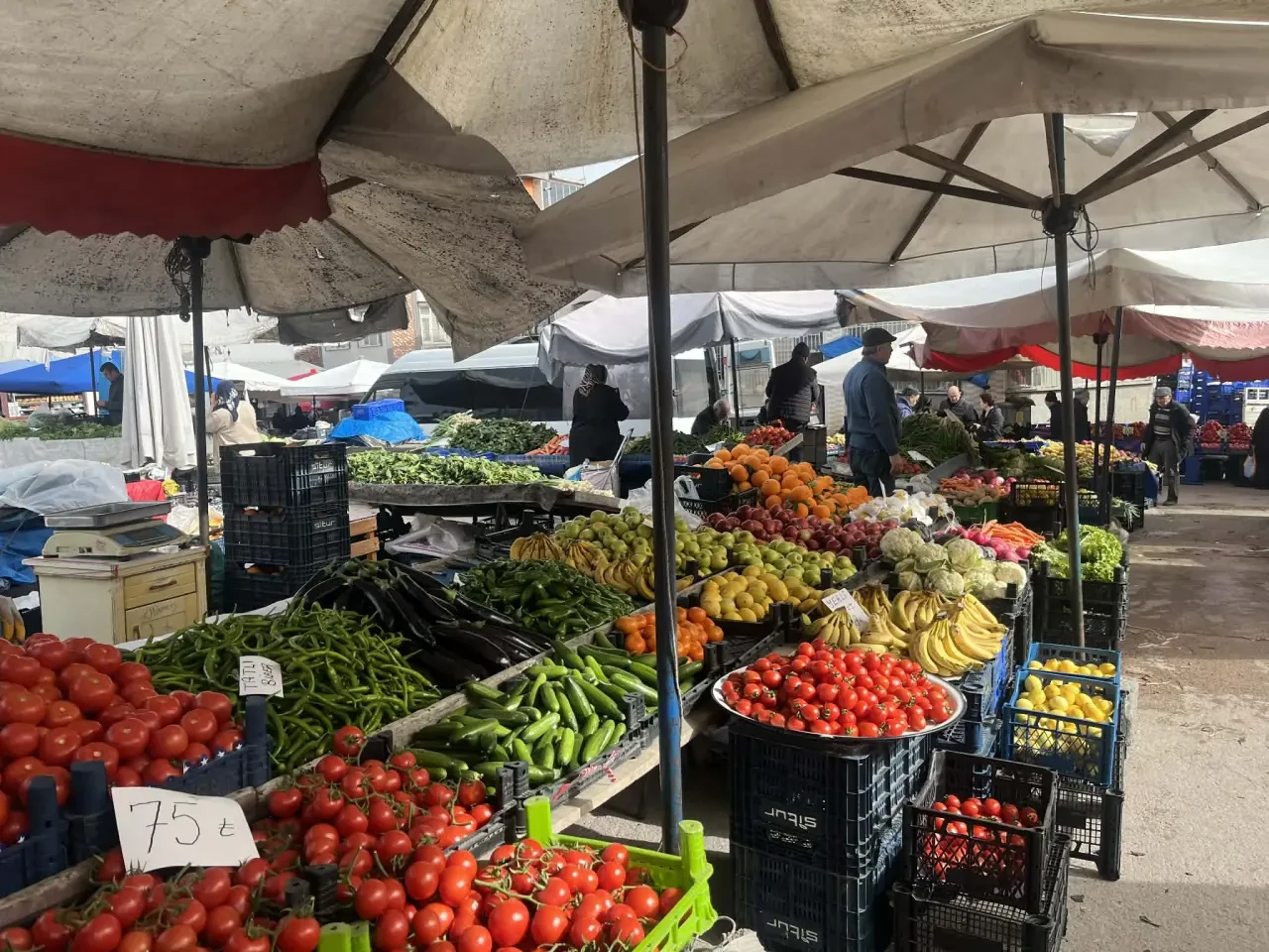 Merzifon Pazartesi Pazarı’nda Ramazan Hareketliliği 2