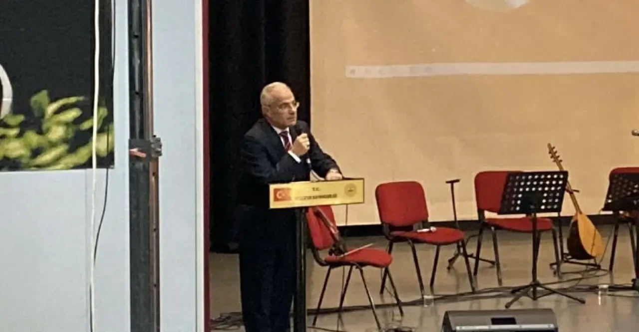 Merzifon’da Vatan ve Bayrak Sevgisi Şiir ve Türkülerle Yankılandı 1