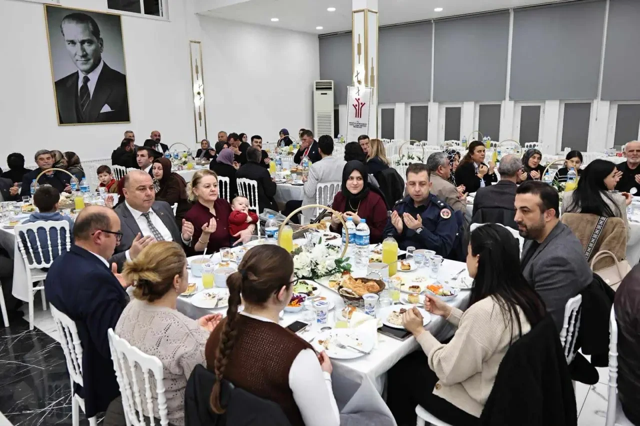 Merzifon’da Şehit Aileleri Onuruna Anlamlı İftar Programı 2
