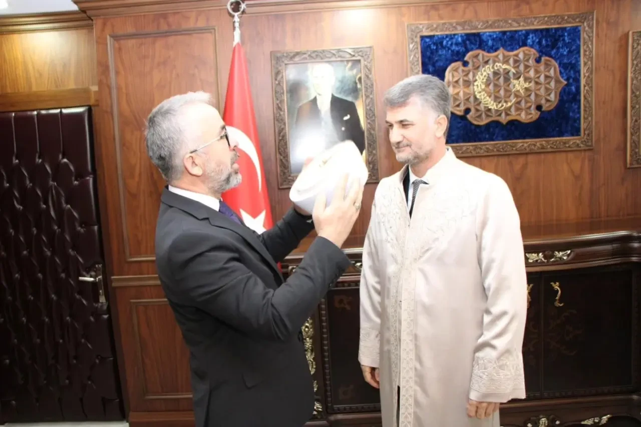 Amasya İl Müftüsü Cübbesini Giydi 2