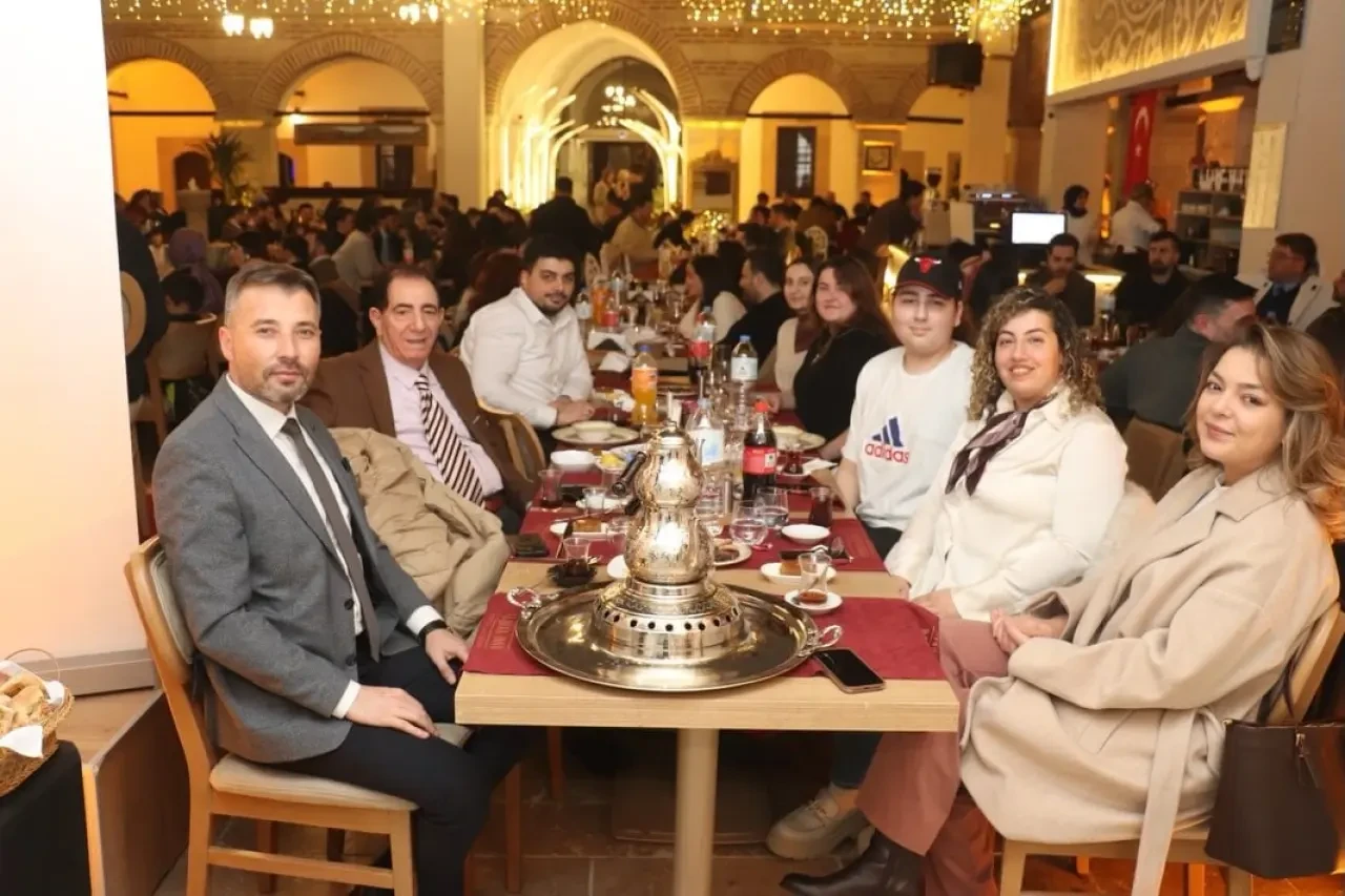 Amasya'da Avukatlar Aynı Sofrada Buluştu! 4