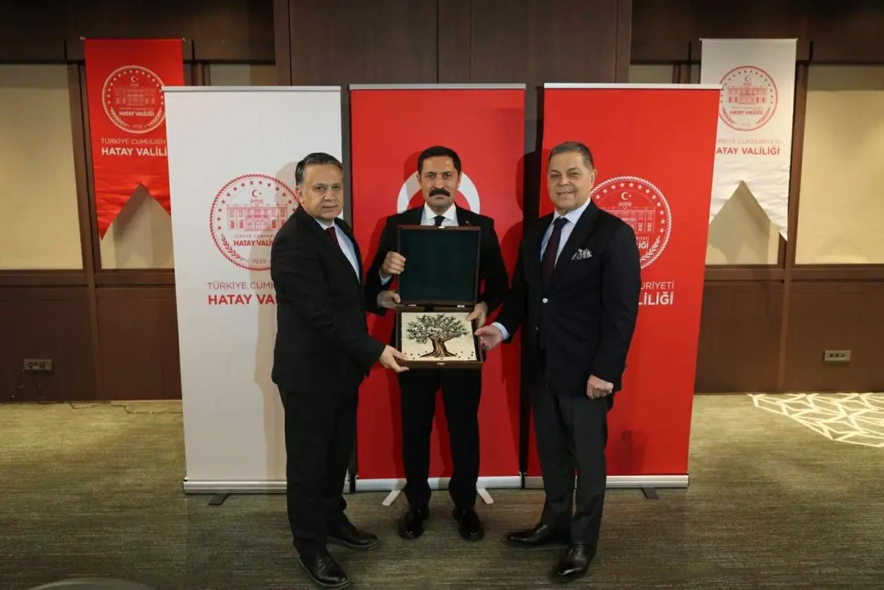 KGK, depremin yıldönümünde Hatay’da 4