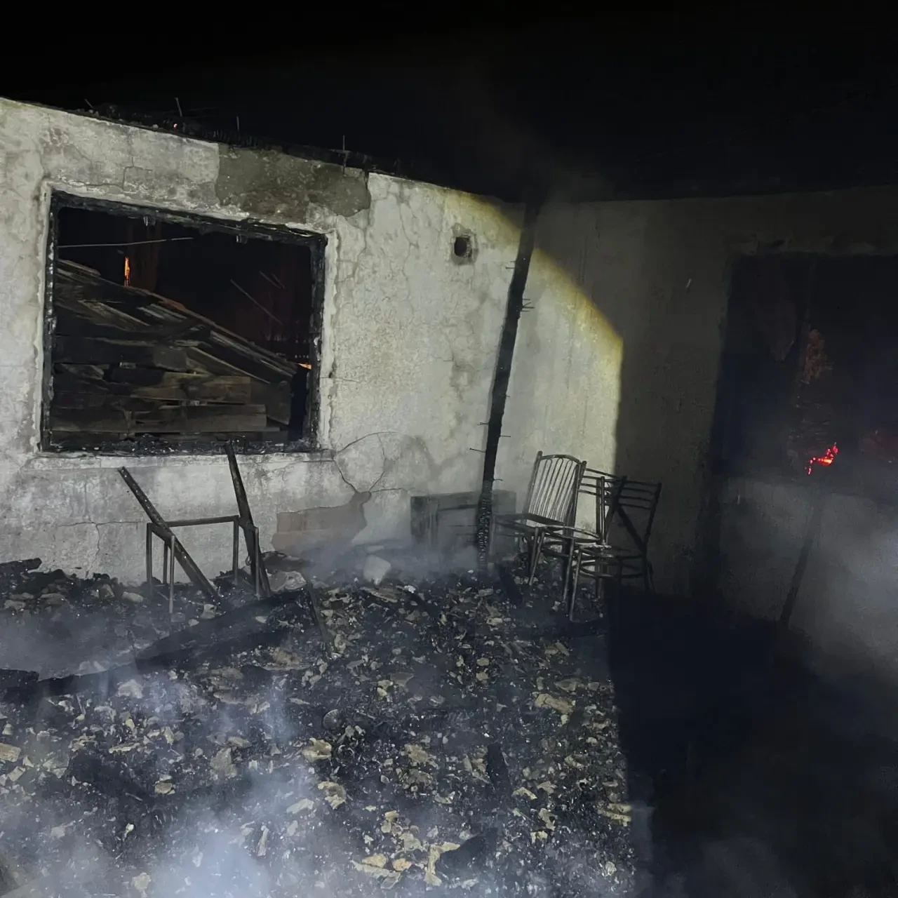 Merzifon’da Feci Yangın: 1 Kişi Hayatını Kaybetti 6