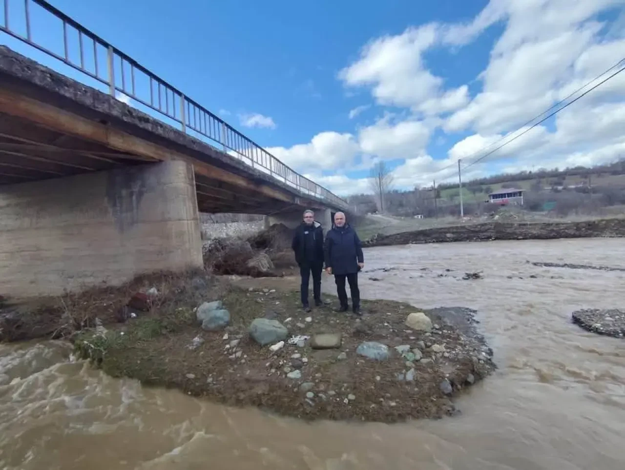 BAŞKAN ÇİZİKCİ, SON DURUMU YERİNDE DEĞERLENDİRDİ 3