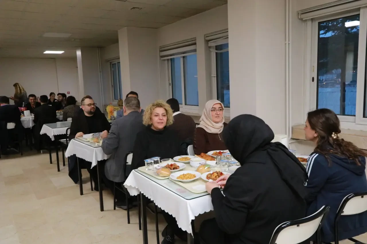 Sağlık Çalışanları İftarda Bir Araya Geldi 5