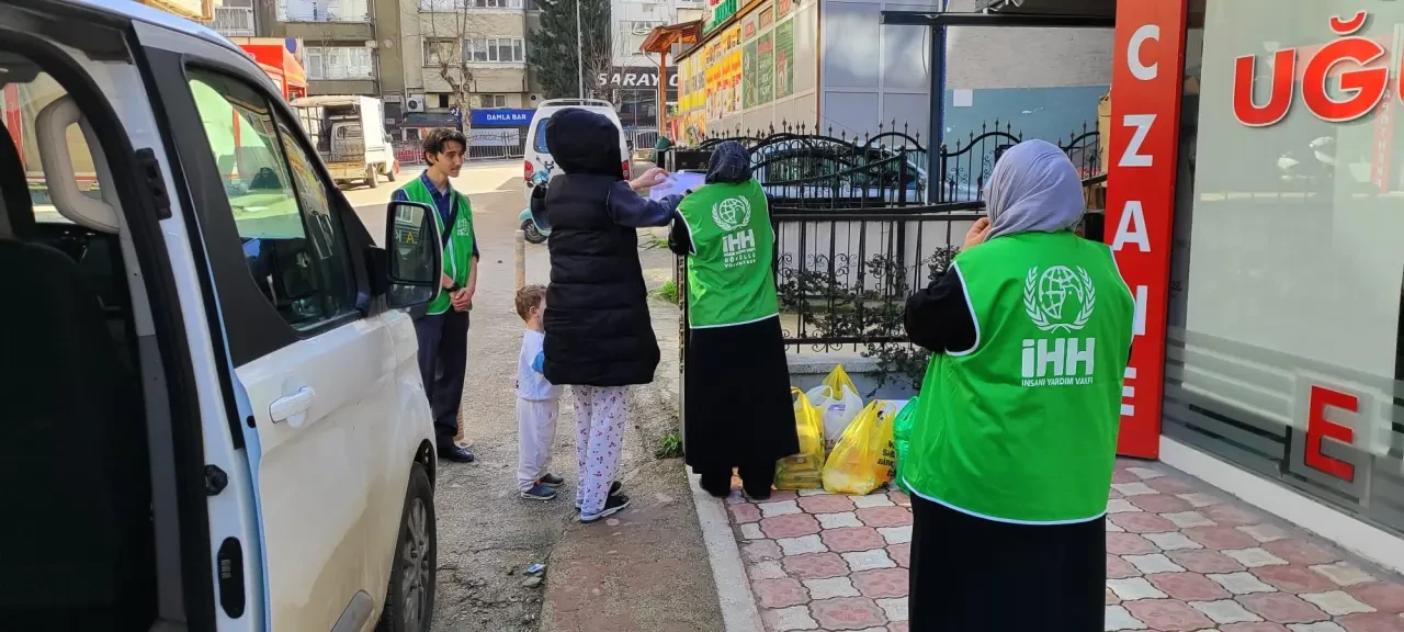 Amasya’da Yardımlarla Binlerce Kişiye Ulaşıldı! 2