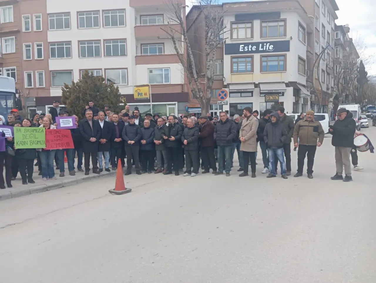 Merzifonlu Kadınlar Günlerini Halay Çekerek Kutladı! 4