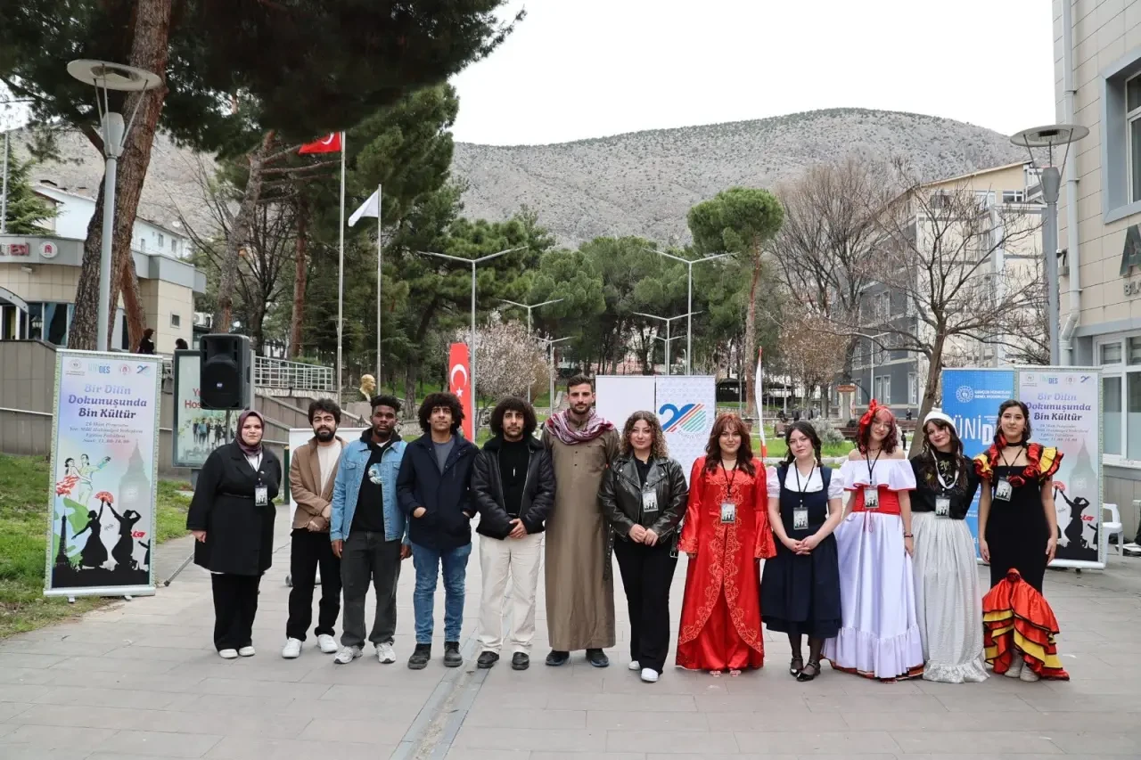 Amasya Üniversitesi’nde Kültürler Buluştu 7