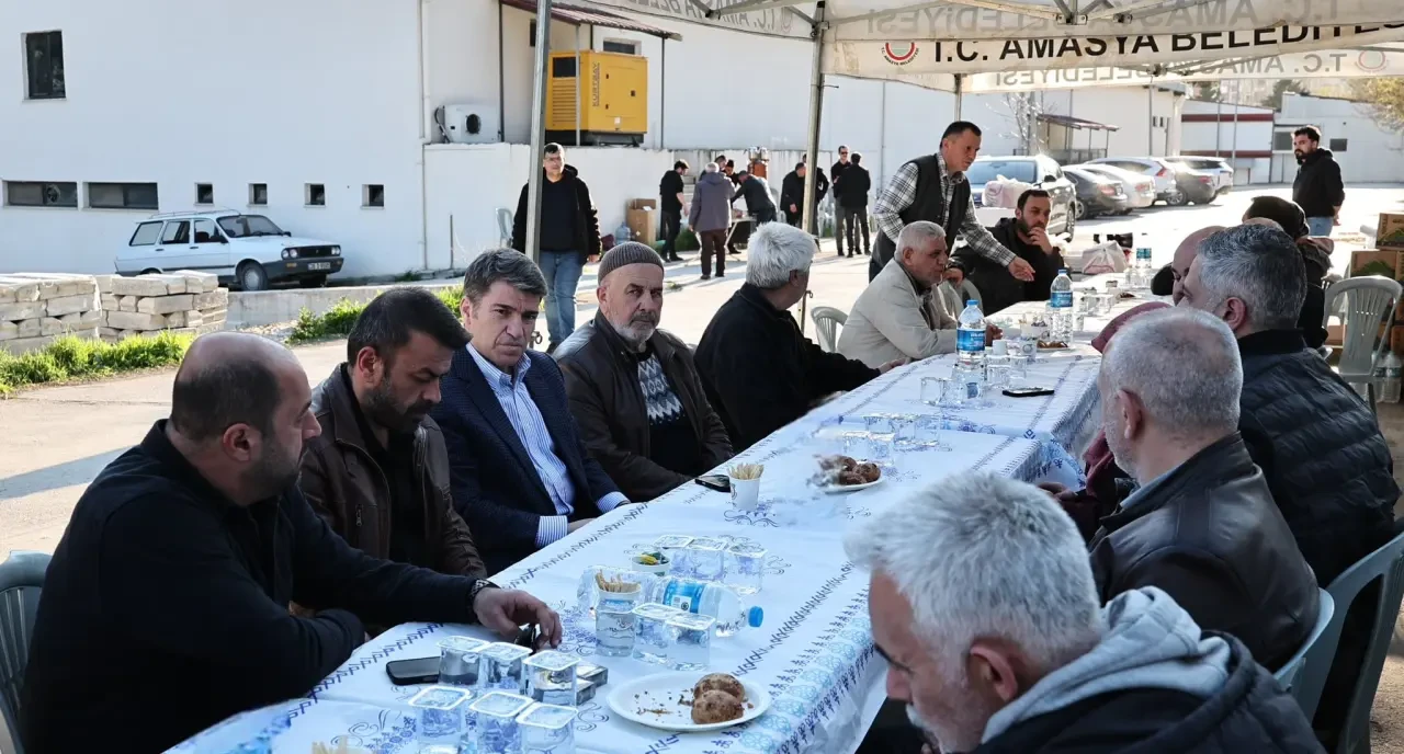 Vali Bakan’dan Acılı Aileye Taziye Ziyareti 2