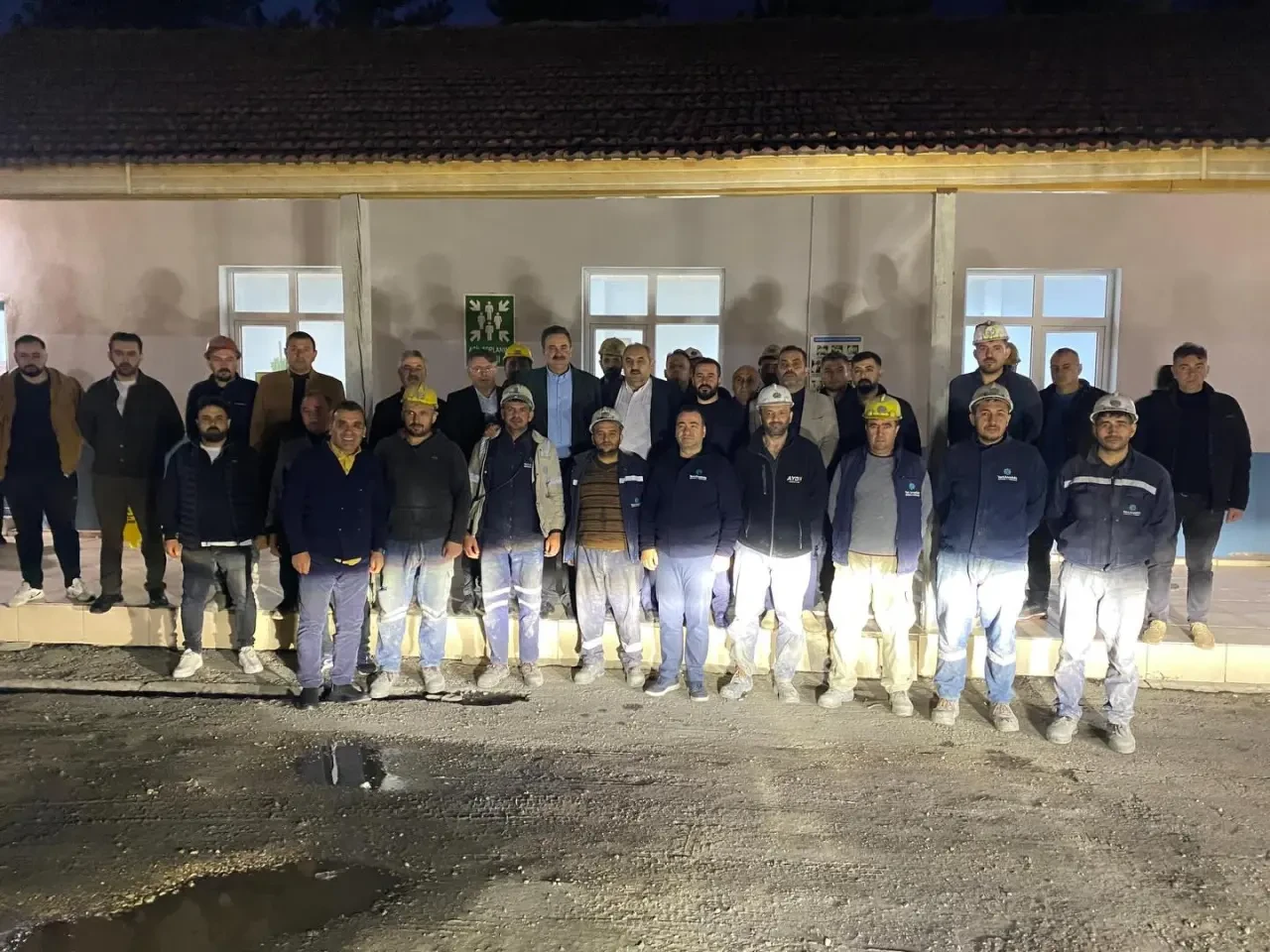 Milletvekili Haluk İpek Maden İşçileriyle İftar Sofrasında 1