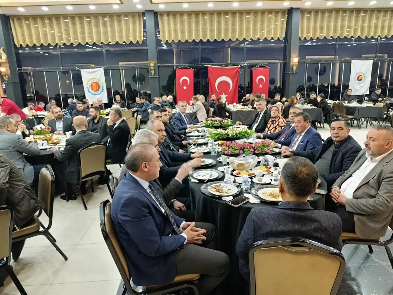 Aksu: “Ekonomik Zorlukları Birlikte Aşacağız” 9