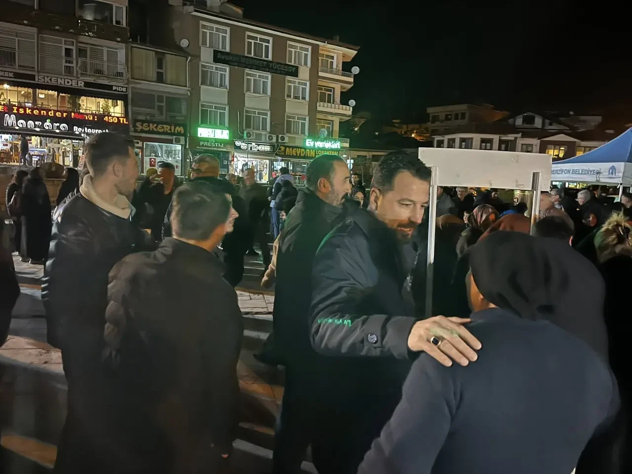 Ak Gençlikten Kadir Gecesi’nde İkram 9