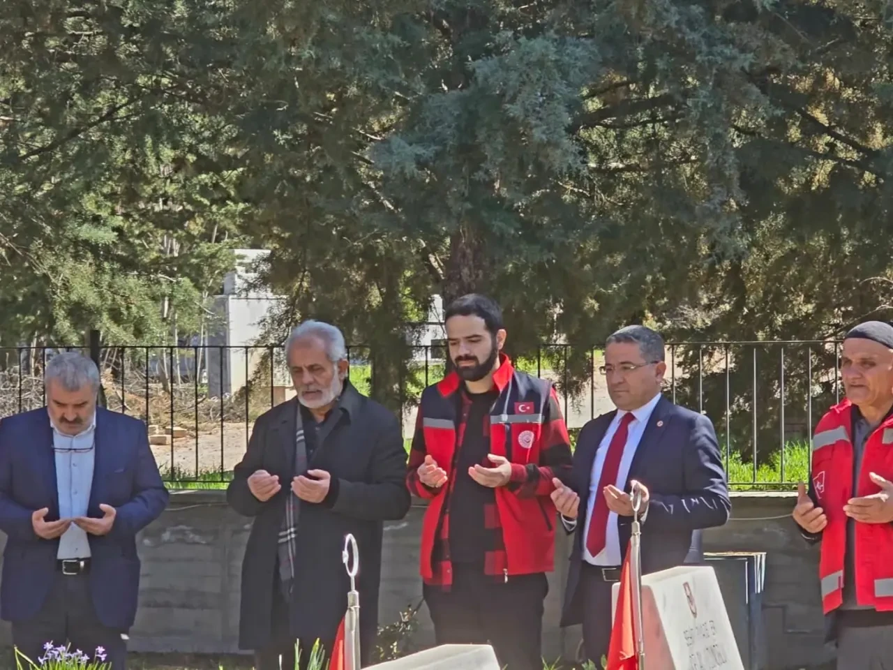 Amasya'da Şehitliklerde Büyük Temizlik Hareketi 4