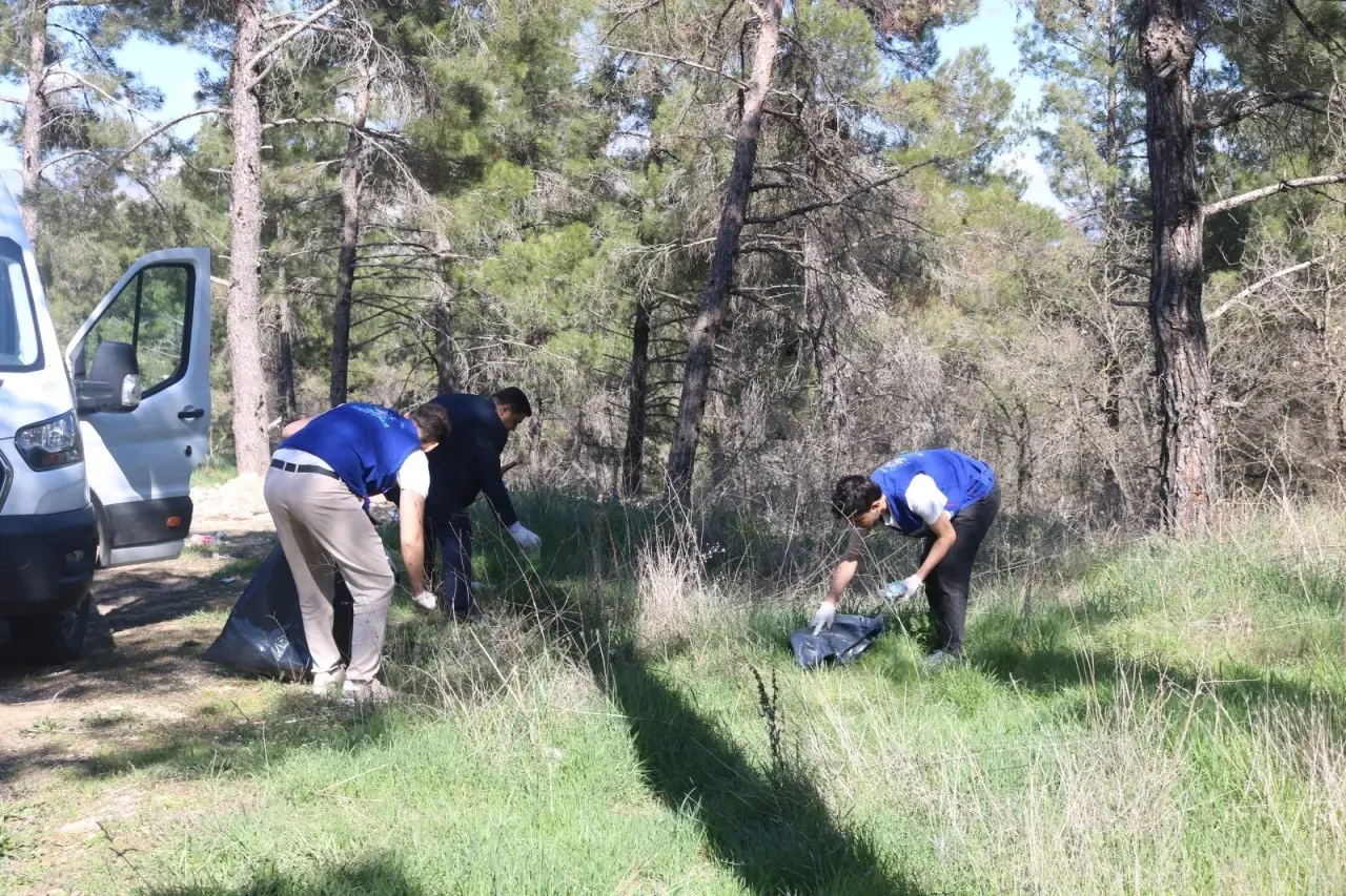 Amasya’da Gençler Doğaya Sahip Çıktı 7