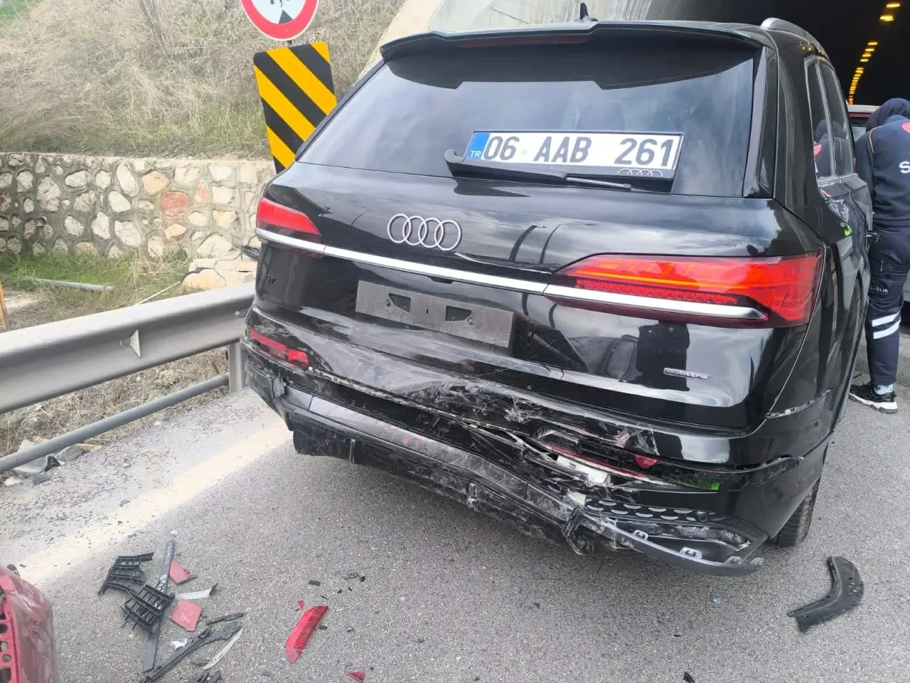 Zincirleme Trafik Kazası 21