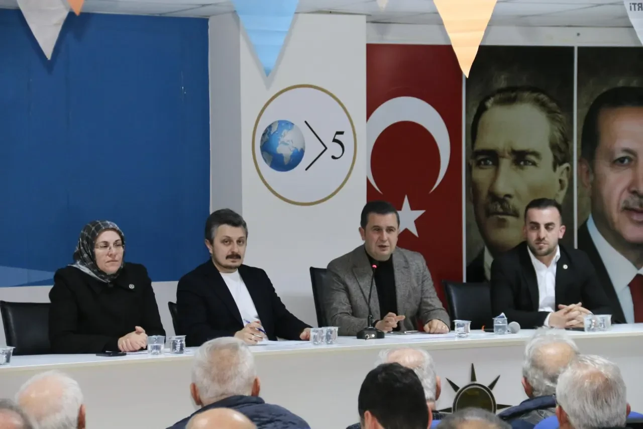 AK Parti Amasya Yönetimi Toplandı 3