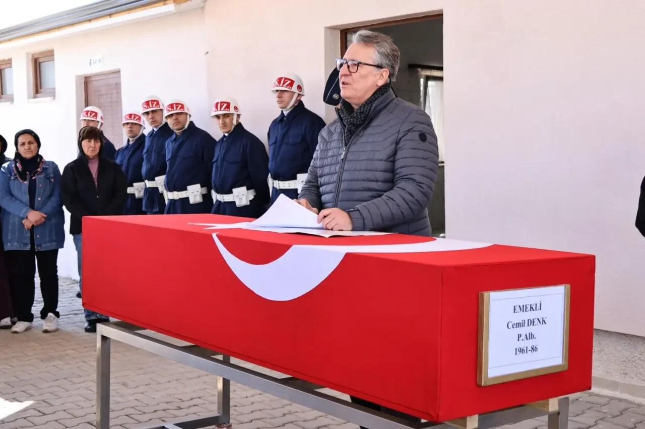 Kadavrasını Bağışlayan Emekli Albay Son Yolculuğuna Uğurlandı 3