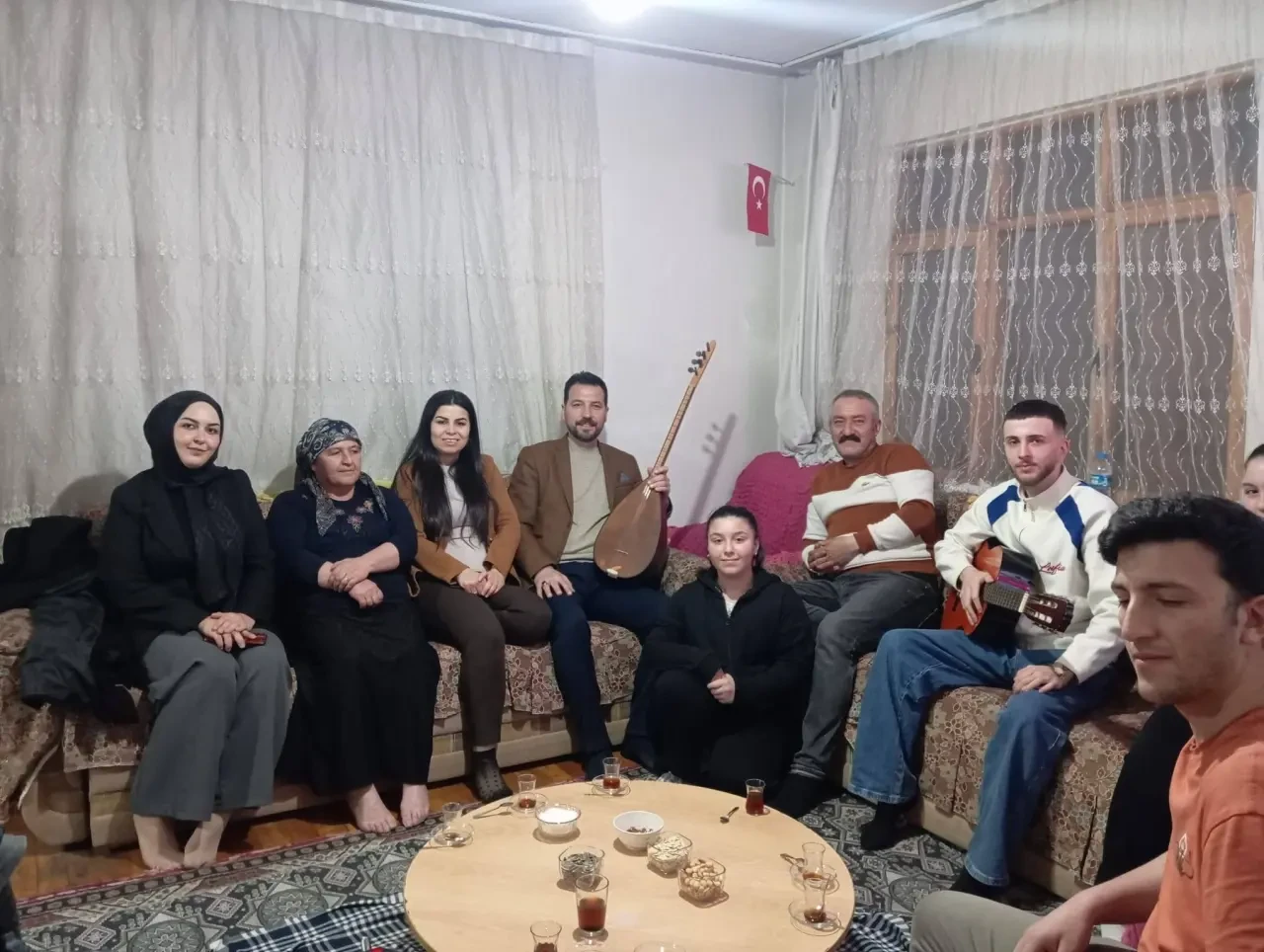 Emre Keleş’ten İftar Sonrası Samimi Buluşmalar 1