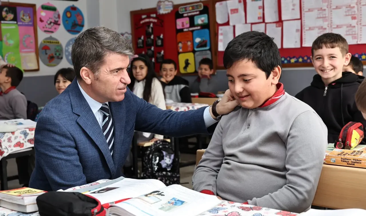 Amasya Valisi Bakan’dan Aydınca’da Eğitime Yakın Takip 1