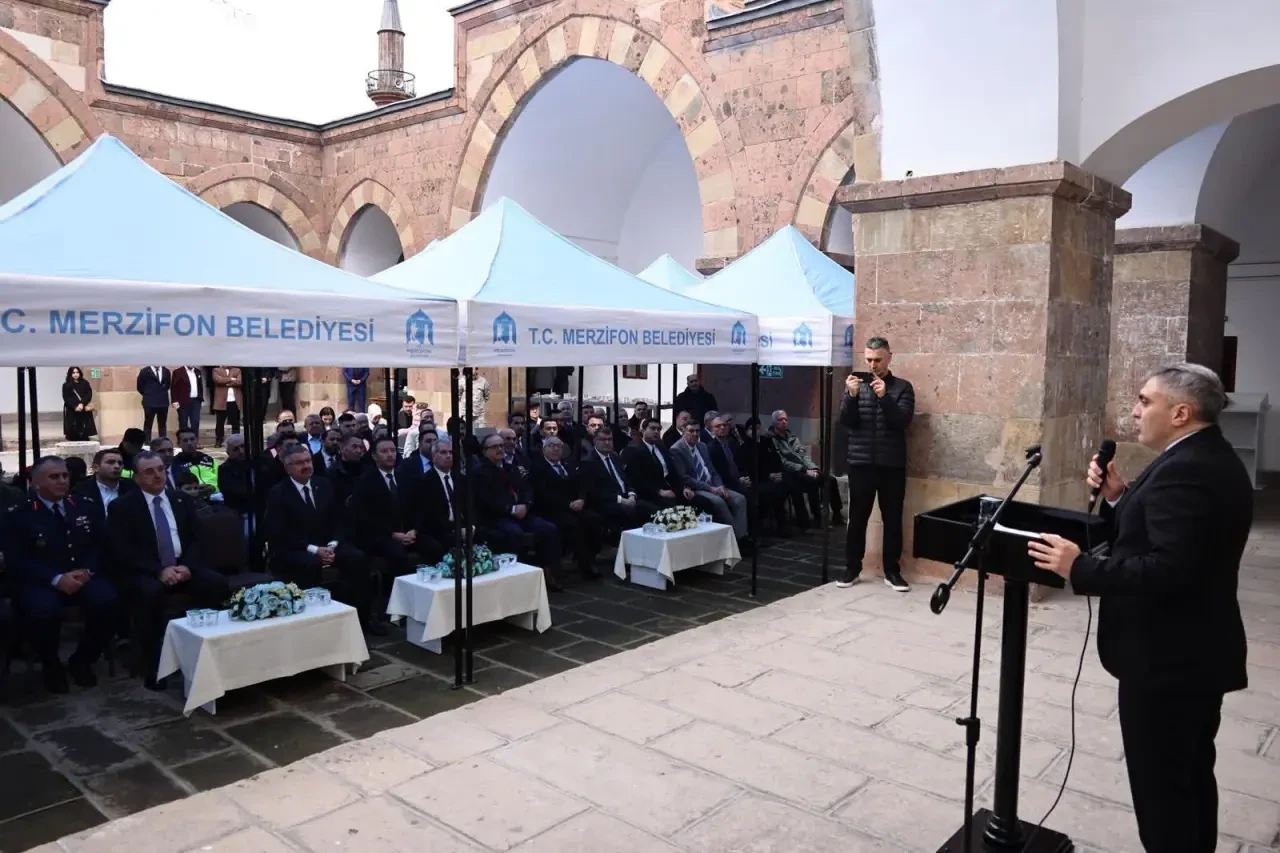 Merzifon’da Protokol ve Halk Bayramlaştı 2