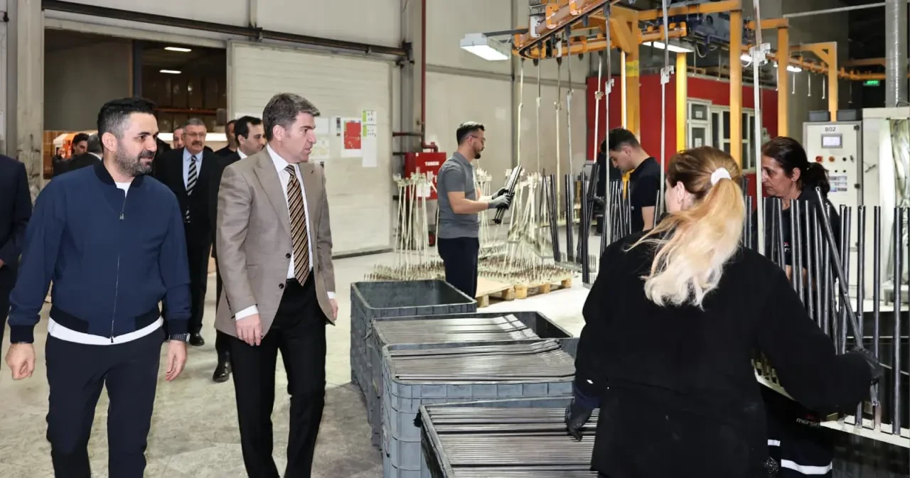 Merzifon'da Üretim ve İstihdam Masada: Bakan OSB’de 3