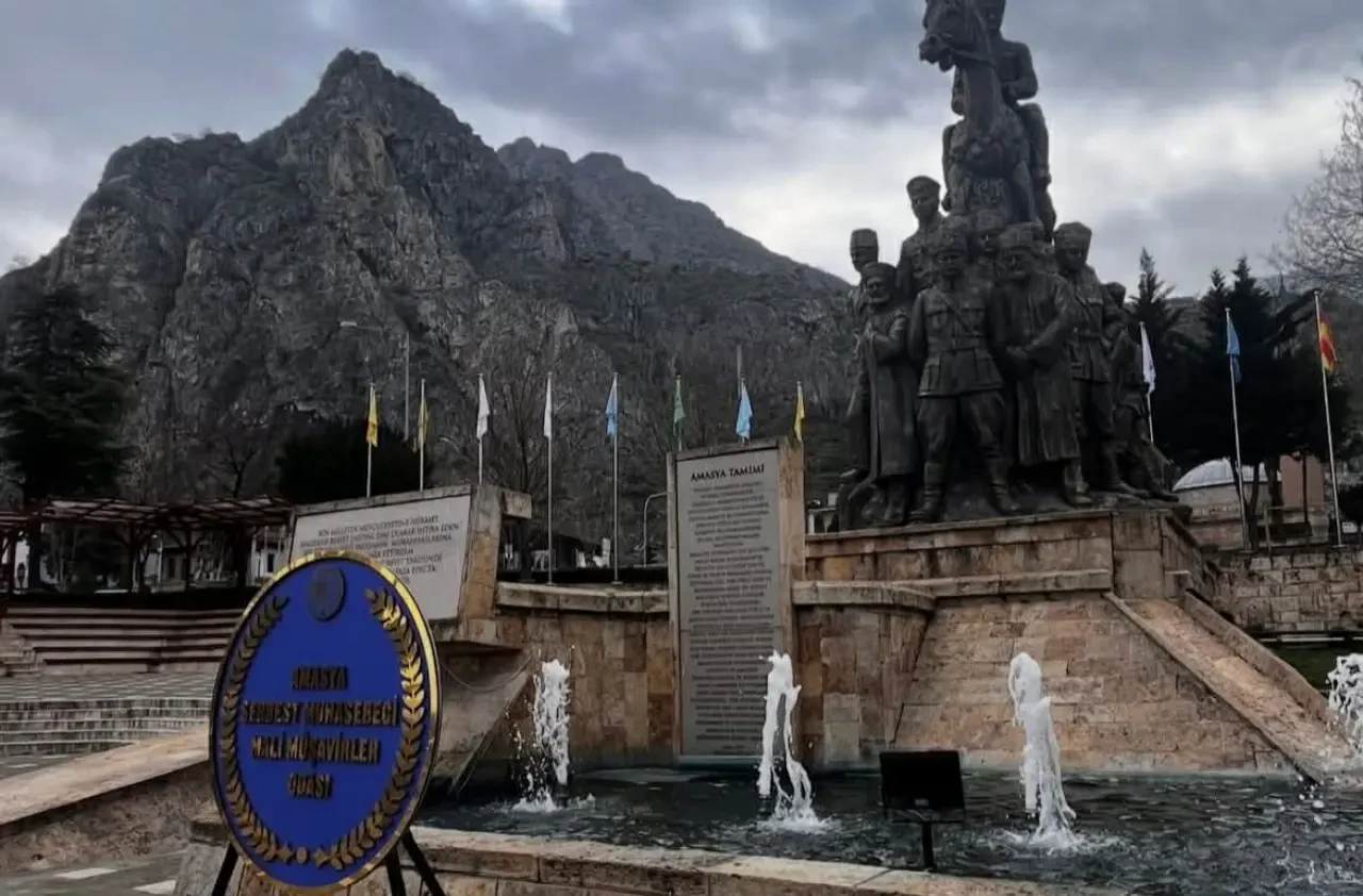 Serbest Muhasebeci Mali Müşavirler Çelenk Sunumu Yaptı 1