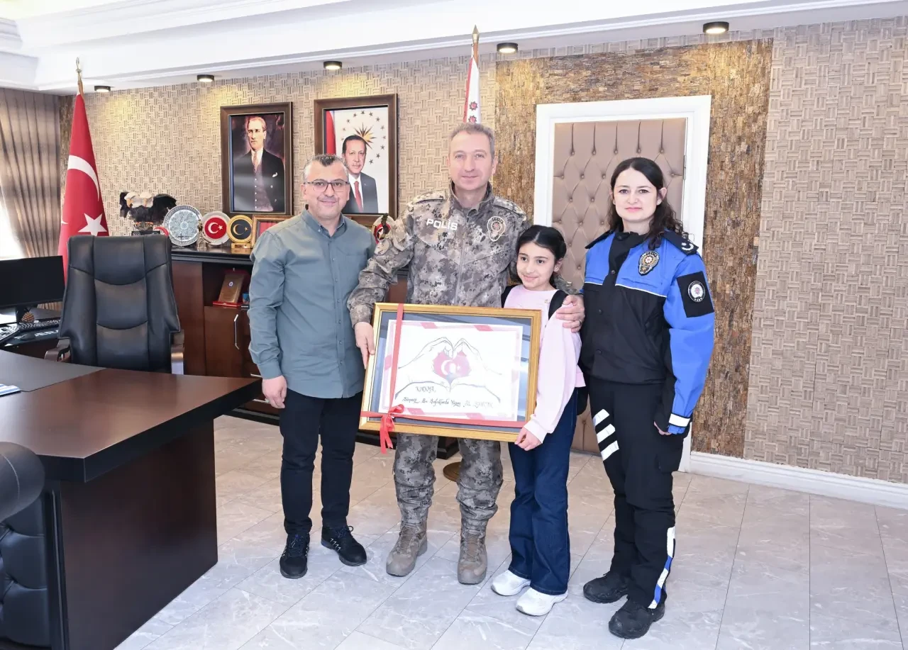 Amasya’da Minik Yürekten Büyük Hediye 3