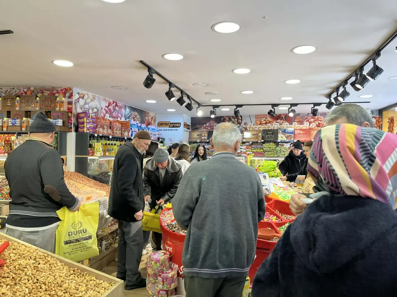 Merzifon'da Bayram Öncesi Çerez Kuyruğu! 4